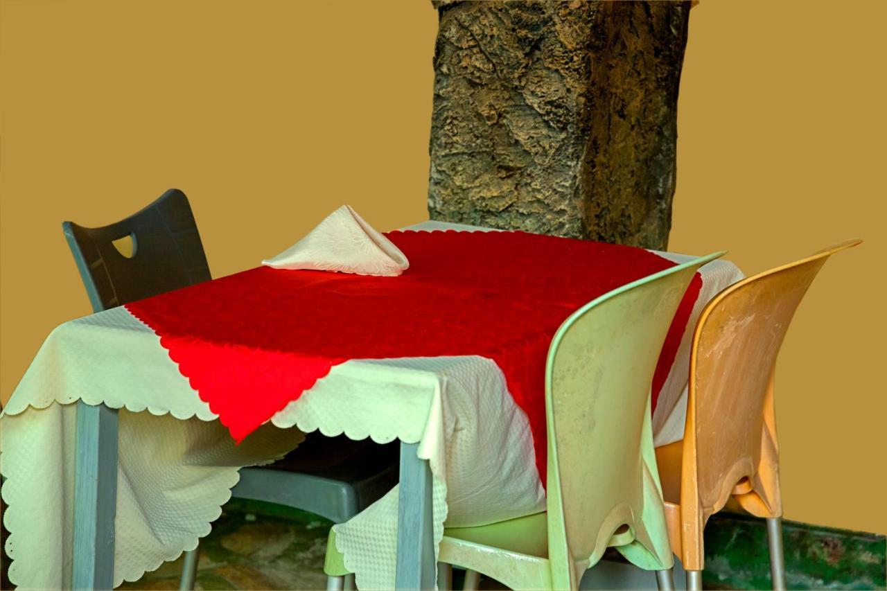 كامبالا Royal Lake View Gardens المظهر الخارجي الصورة